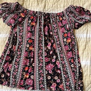 Patterned floral top